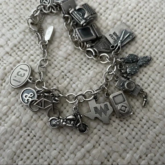 James Avery bracelet and charms for sale - Picture 5 of 9
